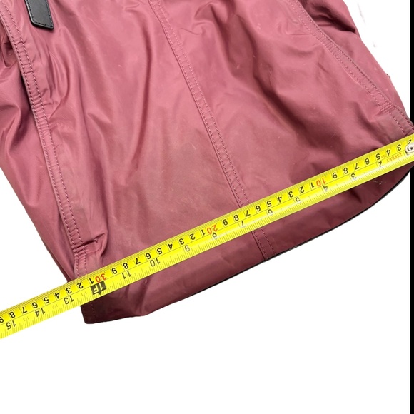 Burberry burgandy nylon and black leather shoulder bag - Picture 5 of 16